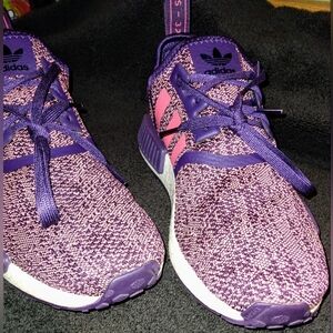 *Adidas* wmns (custom) "NMD_R1 J" 'Legend Purple Shock Red' circa 2018 !